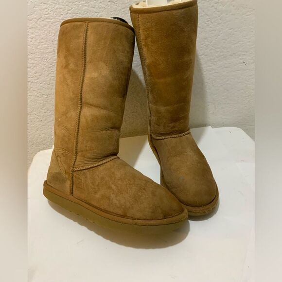 UGG Women's Pull On Sheepskin Warm Classic Tall II Boot, 1016224 - Chestnut 9/40 - Picture 1 of 14